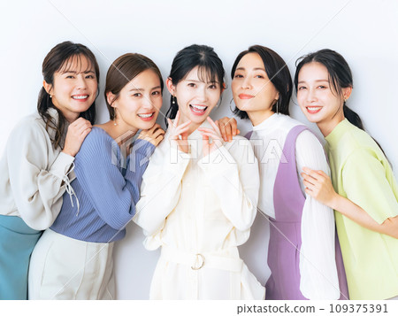 休閒時尚中年女性組 109375391