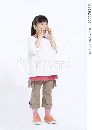 一個女孩大聲歡呼 109376339