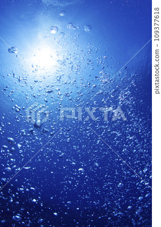 Diver's vomiting air Diver's vomiting air 109377618