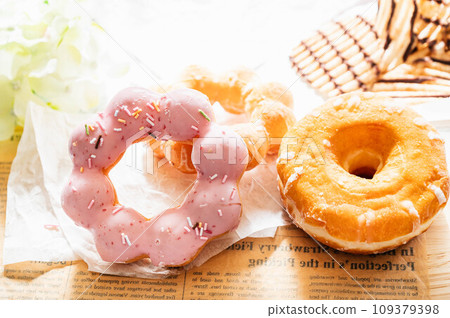 Ring donut 109379398