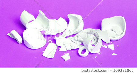 Broken cup isolated on a solid background Broken cup isolated on a solid background 109381863
