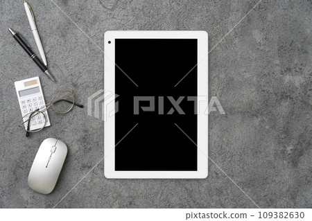 Overhead shot of tablet on desk 109382630