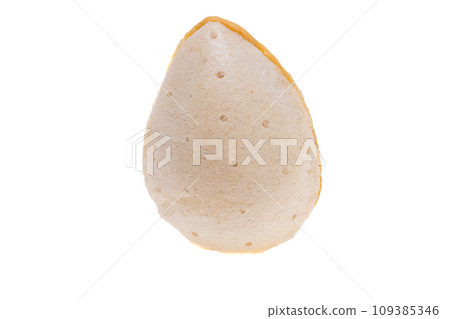 spanish almond dessert 109385346