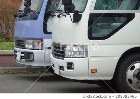 商用車圖片:小型客車的前部 商用車圖片:小型客車的前部 109385466