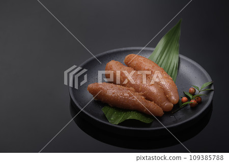 Hakata High-grade Karashi Mentaiko (one piece) Hakata High-grade Karashi Mentaiko (one piece) 109385788