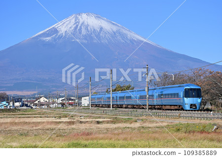 禦殿場線 御殿場足柄 小田急 60000 MSE Fujisan 109385889