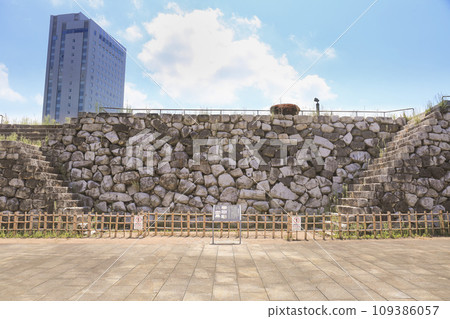 Toyama, Toyama Castle, stone wall slope next to Tetsugomonzeki 109386057