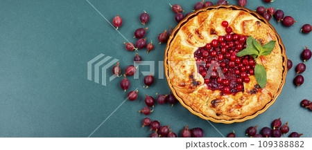 Pie with berries, space for text. 109388882