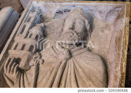 Recumbent statues in basilica of saint-denis, France Recumbent statues in basilica of saint-denis, France 109390486