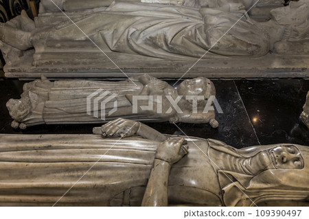 Recumbent statues in basilica of saint-denis,  France 109390497