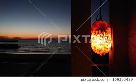 Kamameshi ``Barn'' sunset and sea Kamameshi ``Barn'' sunset and sea 109393489