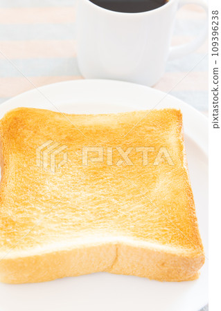 Delicious thick sliced toast and hot coffee Delicious thick sliced toast and hot coffee 109396238
