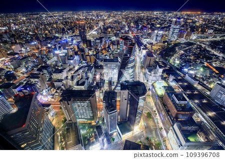 名古屋市,從米德蘭廣場看到的名古屋夜景(金山/笹島Live方向) 名古屋市,從米德蘭廣場看到的名古屋夜景(金山/笹島Live方向) 109396708