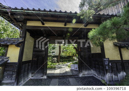 Obuse Main Gate of Obuse Hall Obuse Town, Nagano Prefecture Obuse Main Gate of Obuse Hall Obuse Town, Nagano Prefecture 109396718