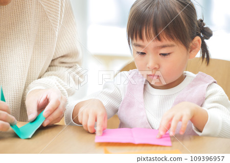 Parent and child lifestyle Parent and child lifestyle 109396957