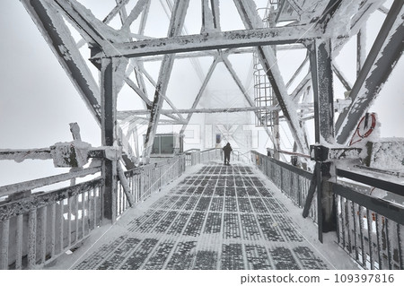 Ski lift station freezing cold 109397816