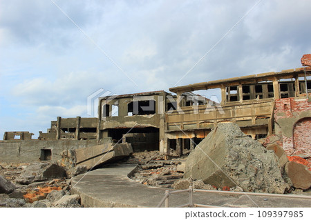 Landing on Hashima (Gunkanjima) Photographed in 2023 - Remains of Japanese modernization and world cultural heritage 109397985