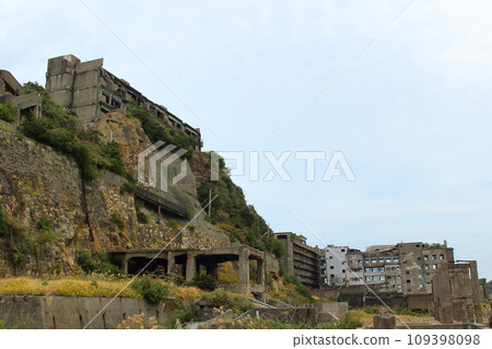 登陸端島（軍艦島） 拍攝於 2023 年 - 日本現代化與世界文化遺產的遺跡 109398098