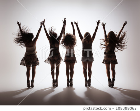 Silhouette of the back view of a group of women 109399062