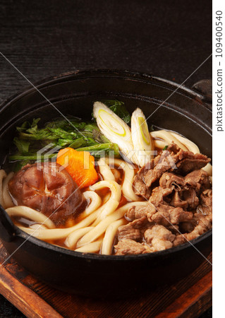 Beef suki udon 109400540