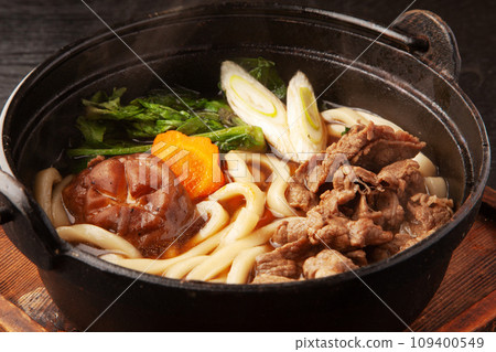Beef suki udon 109400549