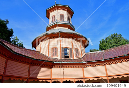 山形市鄉土博物館、花城公園、舊濟成館本館、國家指定重要文化財產、從庭院看三層塔的背面 山形市鄉土博物館、花城公園、舊濟成館本館、國家指定重要文化財產、從庭院看三層塔的背面 109401649