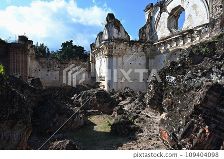Guatemala Antigua church ruins 109404098