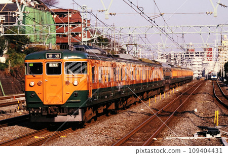 113 series train running near Shinkoyasu Station on the Tokaido Main Line in 1997 113 series train running near Shinkoyasu Station on the Tokaido Main Line in 1997 109404431