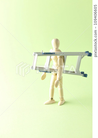 使用活梯工作的情況 109406605