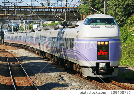 Vehicles running on the Chuo Line Vehicles running on the Chuo Line 109408755