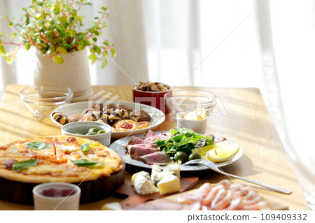Home party food 109409332