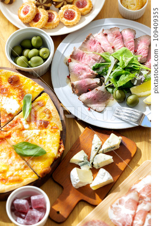 Home party food 109409355