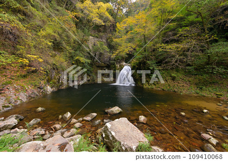 Akame 48 Falls Senju Falls (Akame Town, Nabari City, Mie Prefecture) 109410068