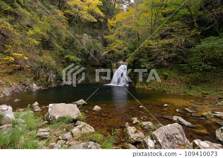 赤目48瀑布 千手瀑布(三重縣名張市赤目町) 赤目48瀑布 千手瀑布(三重縣名張市赤目町) 109410073