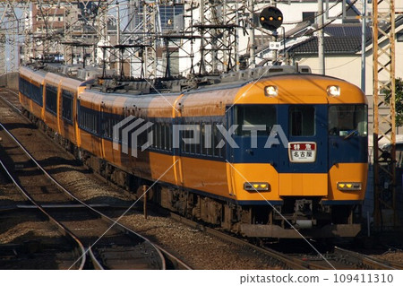 Kintetsu 12200 series old paint Kintetsu 12200 series old paint 109411310