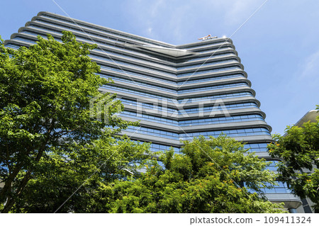 Building view of the Taipei Far Eastern Telecom Park (Tpark) in New Taipei City, Taiwan. Building view of the Taipei Far Eastern Telecom Park (Tpark) in New Taipei City, Taiwan. 109411324