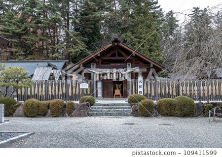 禦曾木神社境內供奉火（太陽）的希乘殿祈禱堂【秋季】 109411599