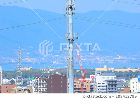 一座比大樓還高的鋼塔 109412799