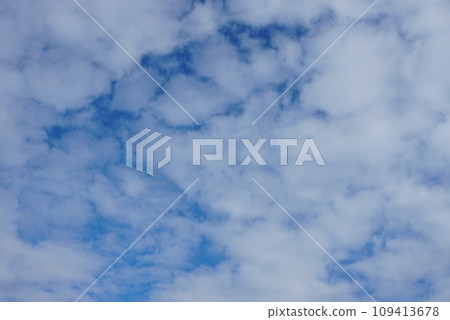 與雲彩的藍天 109413678