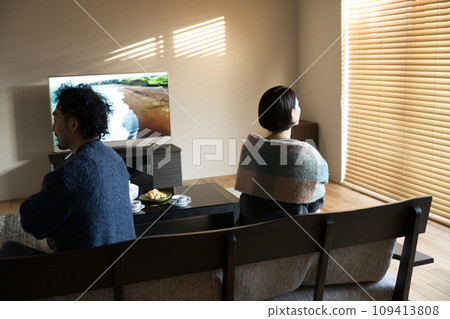 Couple fighting, images of boredom, etc. Couple fighting, images of boredom, etc. 109413808