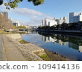Nishihiratsuka Town, Hiroshima Naka Ward, Hiroshima Prefecture Cityscape reflected in the Kyobashi River Higashi Hiroshima Bridge and Gangi seen from the south end of Higashi Hiroshima Bridge 109414136
