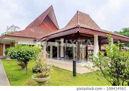 Indonesian traditional houses Indonesian traditional houses 109414561