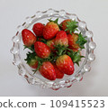 盤花中的草莓（樹脂陶土作品） 109415523