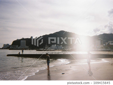 Sunset seen from the sea Atami Sun Beach Sunset seen from the sea Atami Sun Beach 109415645