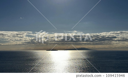 A 型水面波光粼粼的海域（無漁船「尾流」） 109415946