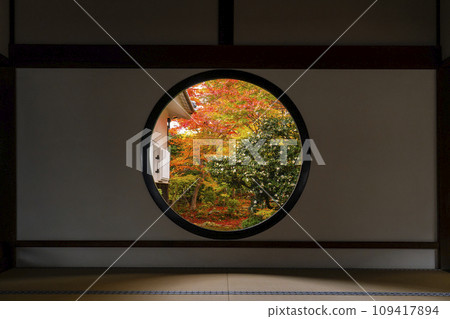 京都源光庵 悟道之窗 紅葉季節 109417894