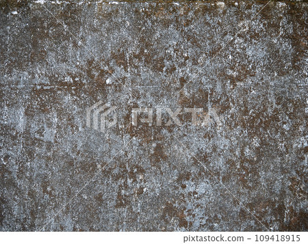 concrete wall with moss concrete wall with moss 109418915