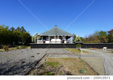 德川氏發祥地中殘留的圓切寺萬德寺遺址(群馬縣大田市) 德川氏發祥地中殘留的圓切寺萬德寺遺址(群馬縣大田市) 109419971