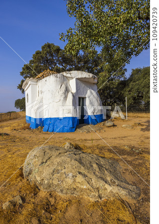 Chapel from dolmen stones, Sao Brissos, Santiago do Escoural near Evora, Alentejo, Portugal 109420739