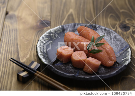 博多優質芥末鱈魚子木紋背景 109420754